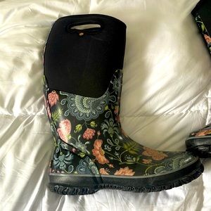 Size 9- Womens Bogs Tall